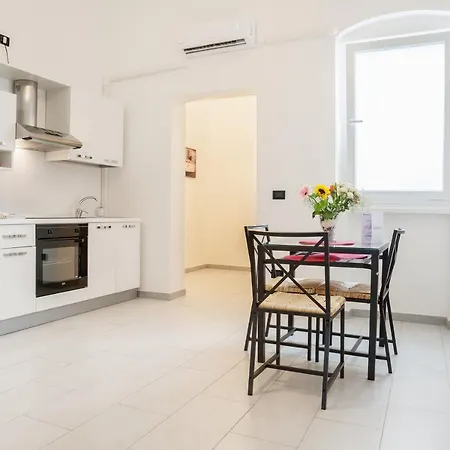 Appartamento San Nicola Trilocali Vgm Bari